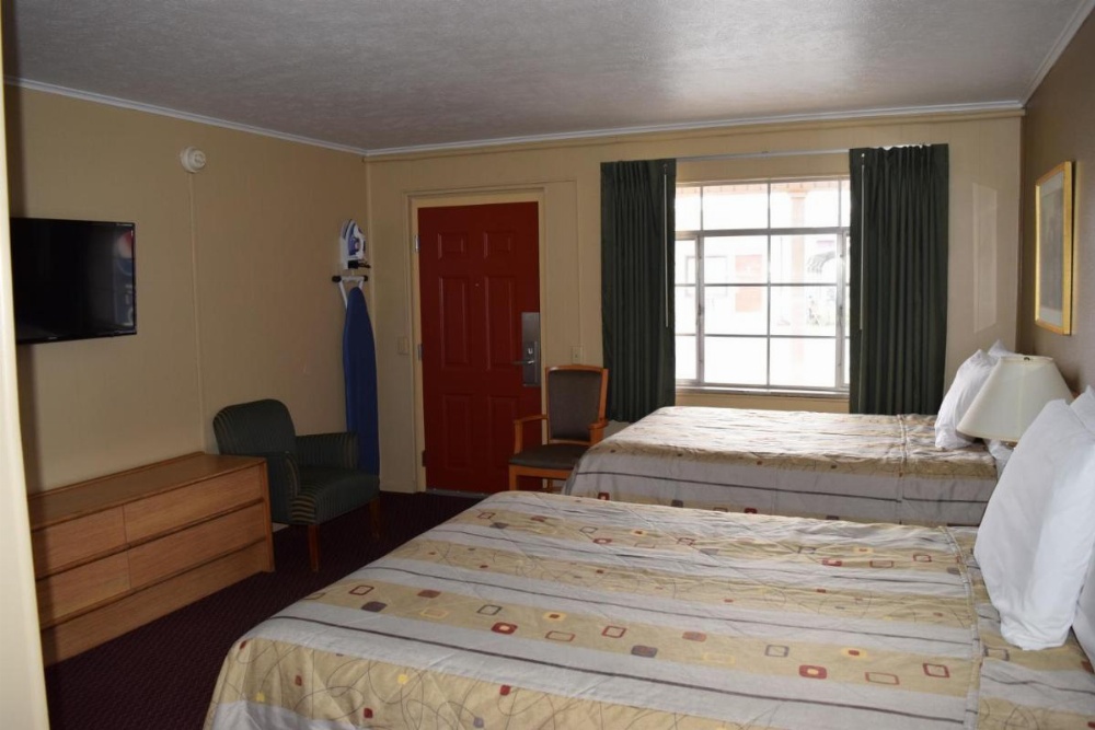 Economy Inn Image 14