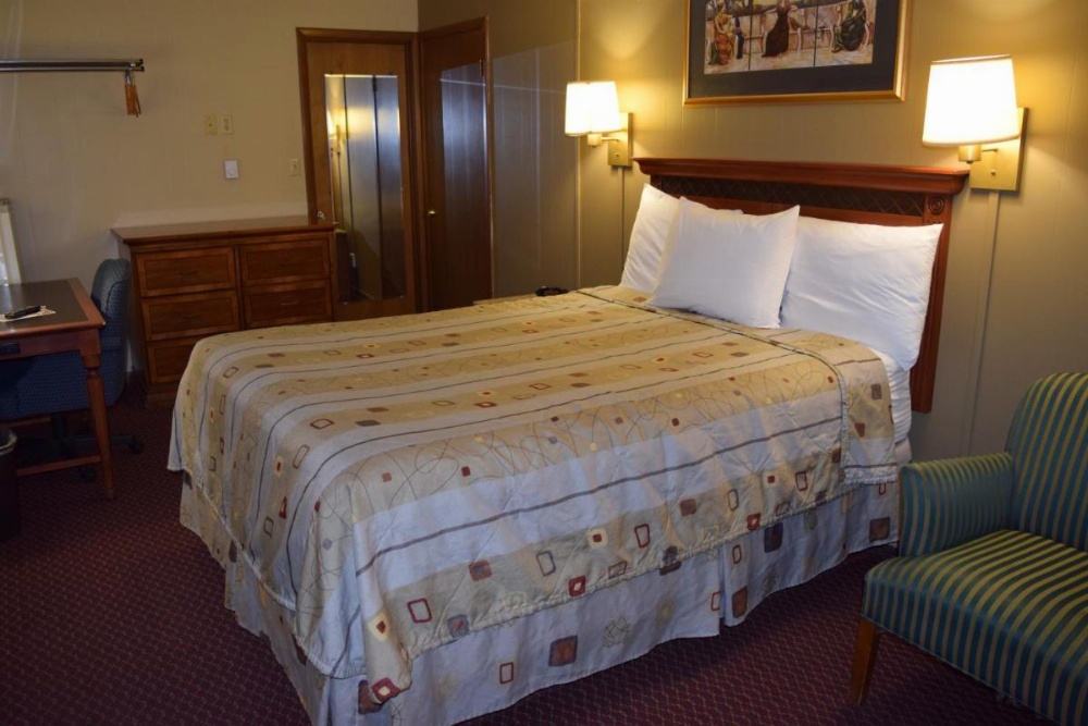 Economy Inn Image 21