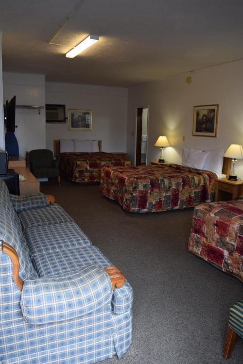 Economy Inn image 22