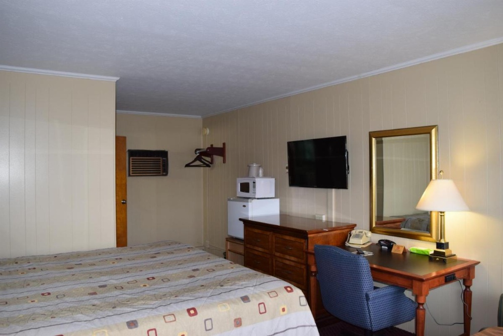 Double Room with Two Double Beds - Smoking
